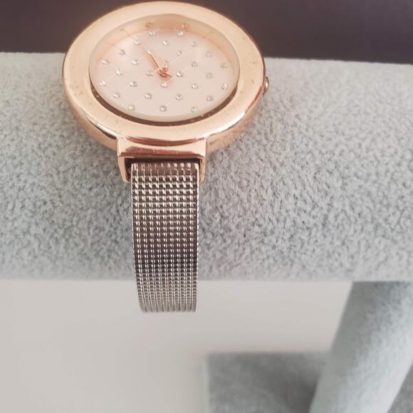 Women's Watch‎ Gold Tone and Silver Tone Hinged Bracelet Cuff - Picture 7 of 7